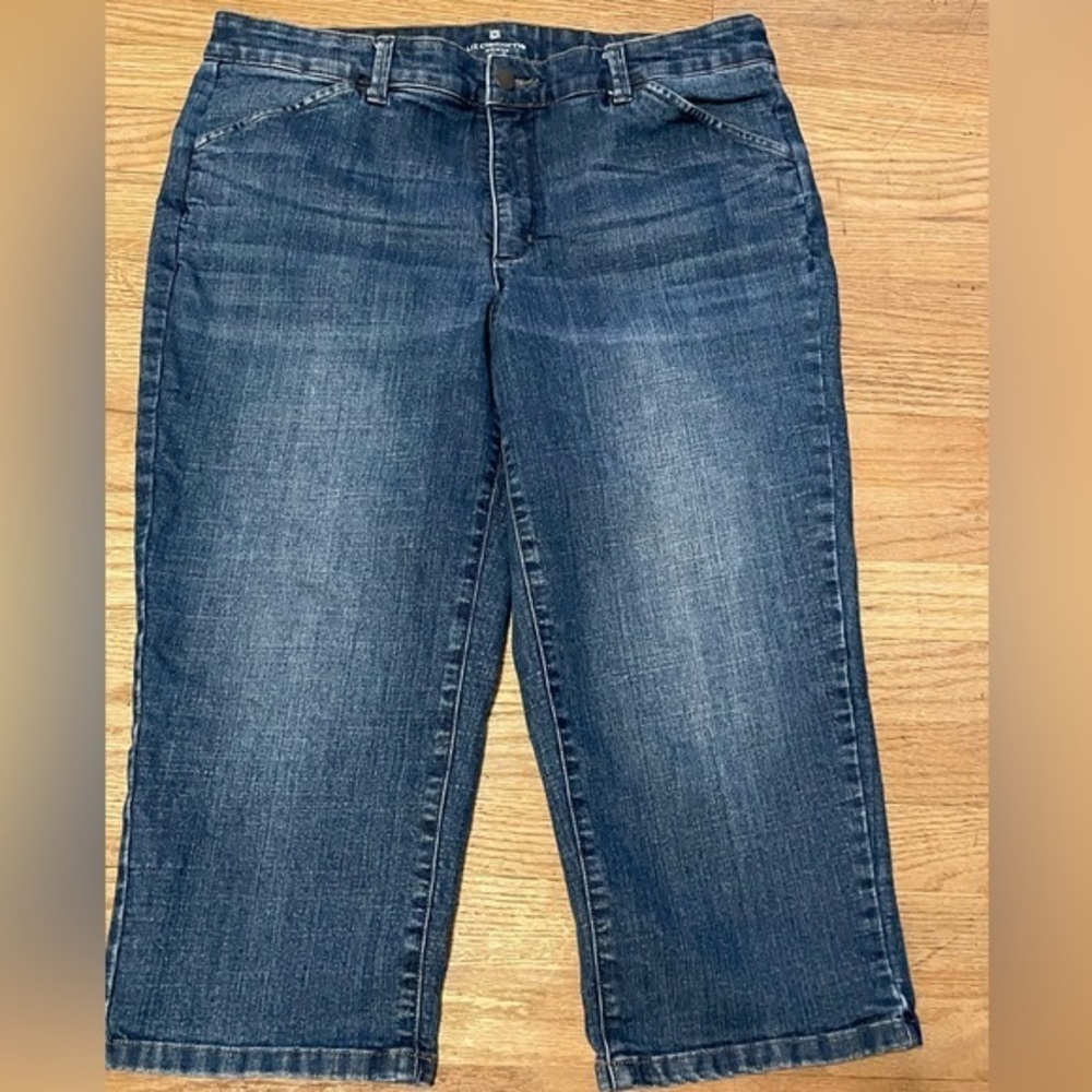 Liz‎ Claiborne Classic Fit Crop Capris Blue Denim Jeans Cropped Stretchy Sz 14w - Picture 2 of 9